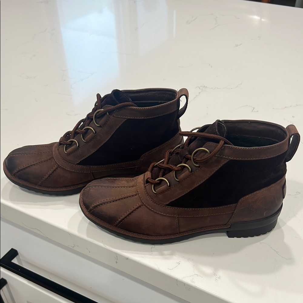 UGG Men's Two-Tone Brown Boots